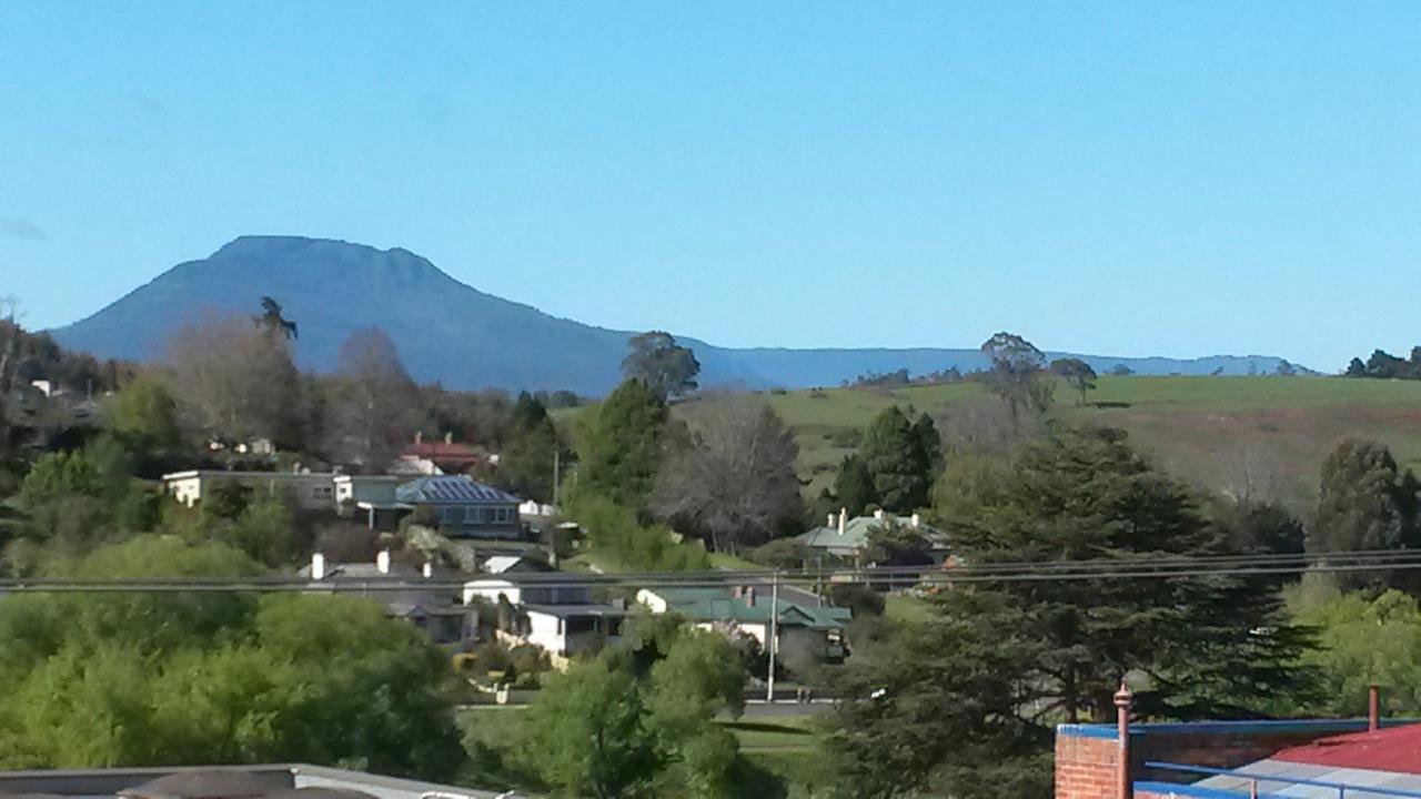 The Empire Hotel Deloraine Exterior foto